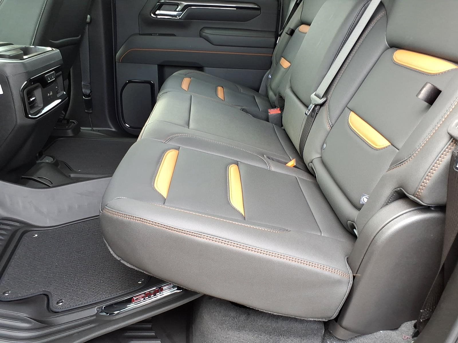 New 2026 GMC Sierra 3500 AT4 w/ AT4 Premium Plus Package AWD/4WD image 11