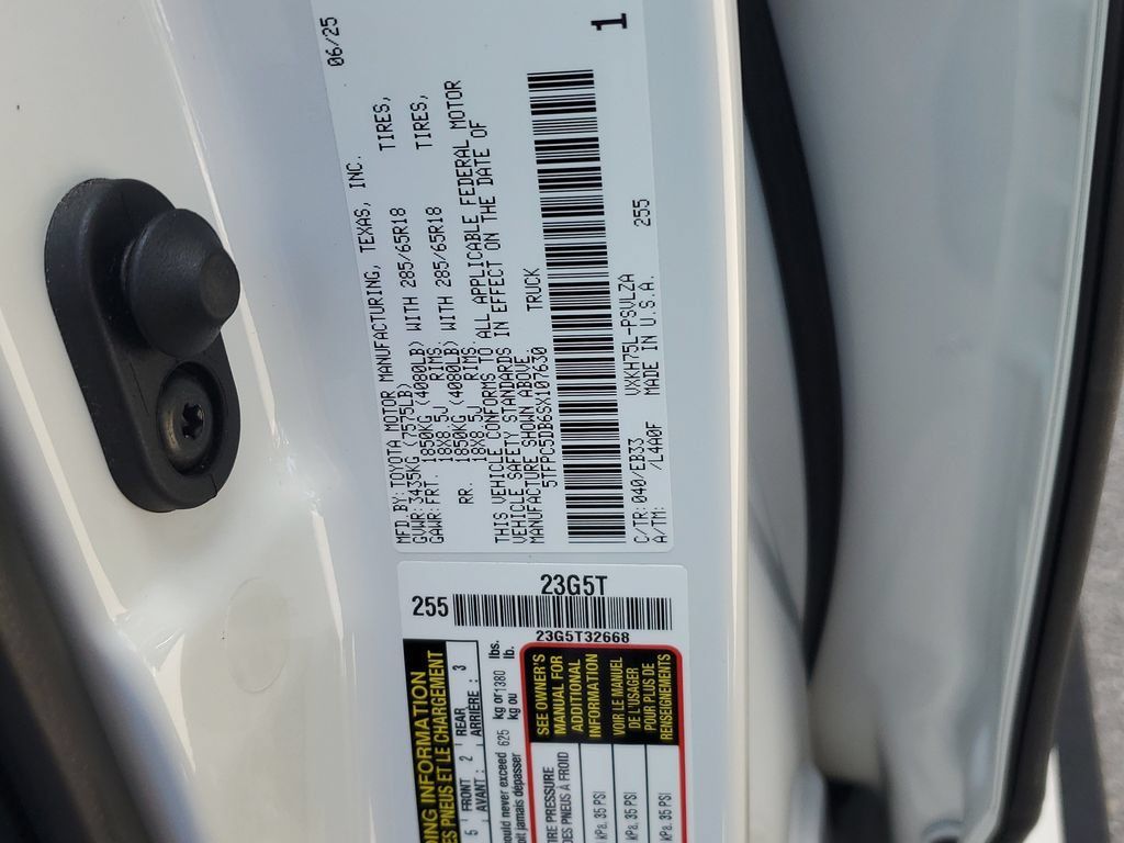 Used 2025 Toyota Tundra TRD Pro AWD/4WD image 30