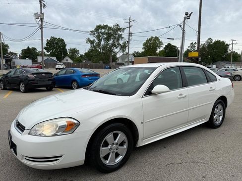 Used 2009 Chevrolet Impala LT FWD image 4