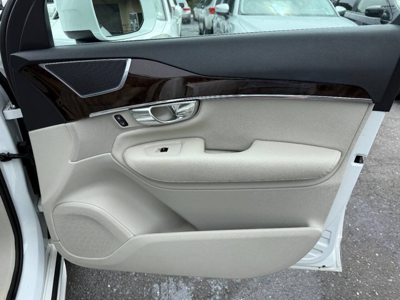 Used 2016 Volvo XC90 T6 Momentum w/ Momentum Plus Package AWD/4WD image 41