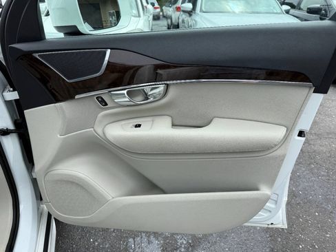 Used 2016 Volvo XC90 T6 Momentum w/ Momentum Plus Package AWD/4WD image 41