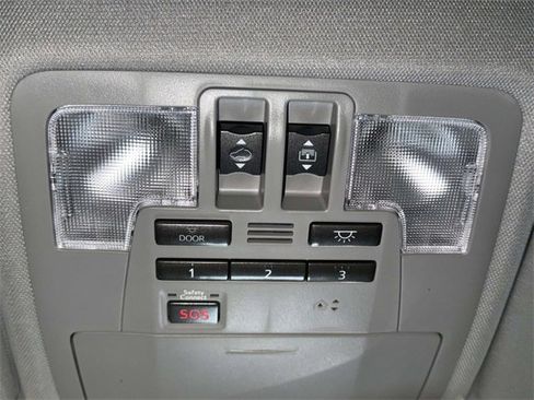 Used 2017 Toyota Highlander Limited Platinum image 29