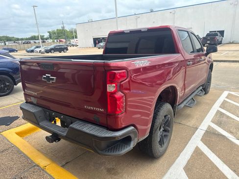 Used 2022 Chevrolet Silverado 1500 Custom Trail Boss w/ Safety Confidence Package AWD/4WD image 7