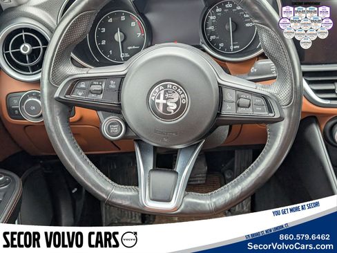 Used 2020 Alfa Romeo Giulia Ti image 15