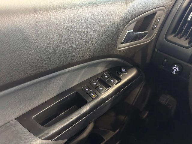 Used 2018 Chevrolet Colorado Z71 AWD/4WD image 31