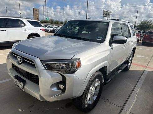 Used 2022 Toyota 4Runner SR5 RWD image 1