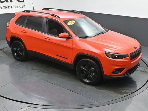Used 2021 Jeep Cherokee Latitude Plus AWD/4WD image 48