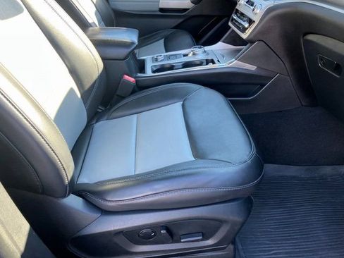 Used 2023 Ford Explorer XLT w/ Equipment Group 202A image 16