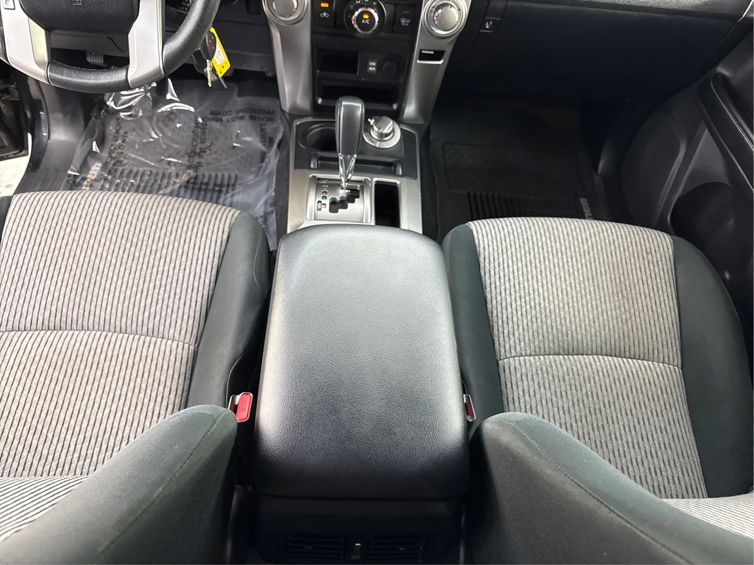 Used 2017 Toyota 4Runner SR5 AWD/4WD image 22