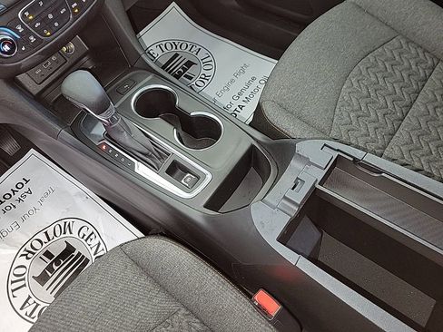 Used 2024 Chevrolet Equinox LT image 9