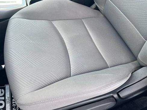 Used 2012 Hyundai Elantra GLS w/ Preferred Pkg 3 FWD image 9
