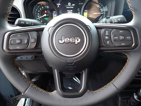 Used 2024 Jeep Wrangler Unlimited w/ Technology Group AWD/4WD image 13