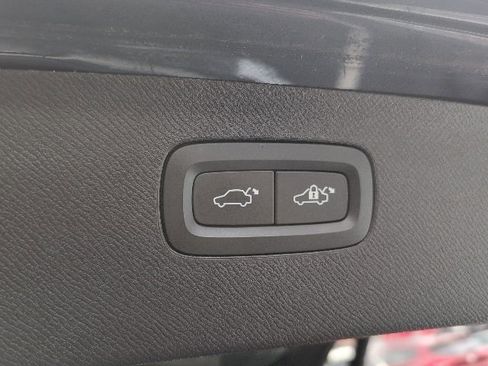 Used 2023 Volvo XC90 B6 Plus w/ Protection Package Premier image 19