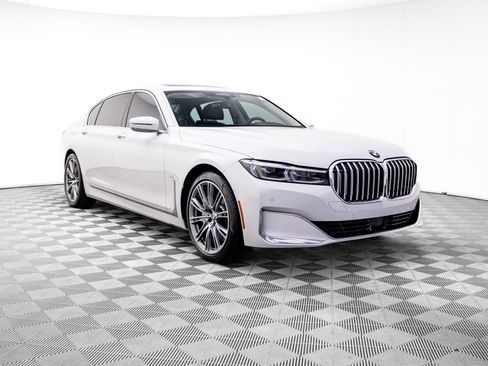 Used 2022 BMW 750Li xDrive AWD/4WD image 7