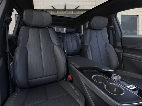 New 2026 Cadillac Lyriq Sport AWD/4WD image 17