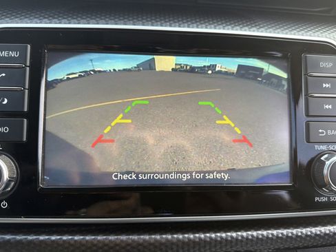 Used 2020 Nissan Kicks S image 33