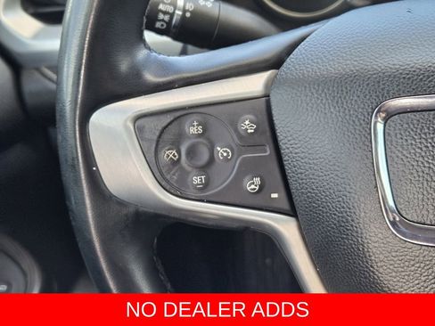 Used 2023 GMC Acadia SLT w/ Preferred Package image 25