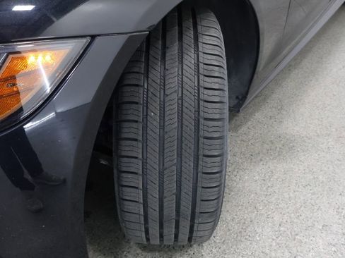 Used 2018 Jaguar XF First Edition image 4