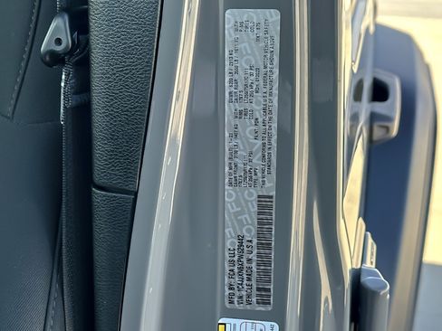 Used 2023 Jeep Wrangler Unlimited AWD/4WD image 27