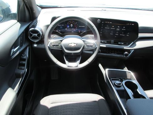 New 2026 Chevrolet Equinox LT w/ Safety and Technology Package FWD image 13