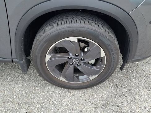 Certified 2026 Nissan Rogue SV FWD image 7