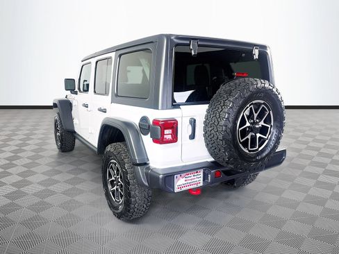 Used 2025 Jeep Wrangler Unlimited Rubicon AWD/4WD image 5