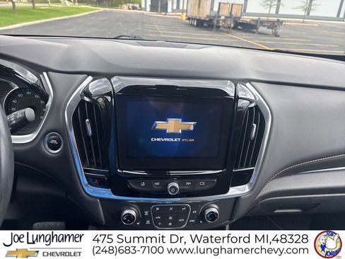 Certified 2018 Chevrolet Traverse LT FWD image 15