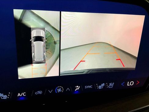 Used 2025 Chevrolet Tahoe High Country image 21