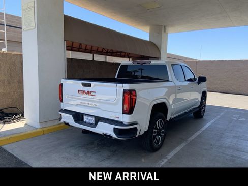 Used 2023 GMC Sierra 1500 AT4 w/ Technology Package AWD/4WD image 4