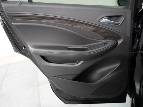 Used 2019 Buick Envision Essence AWD/4WD image 23