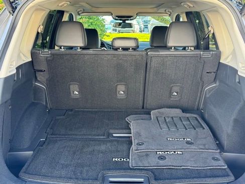 Used 2025 Nissan Rogue Platinum w/ Platinum Premium Package image 26