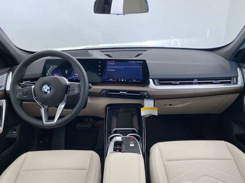 Certified 2025 BMW X1 xDrive28i w/ Premium Package image 15