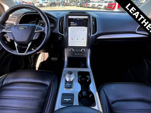 Used 2024 Ford Edge SEL image 7