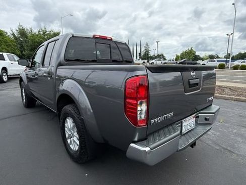 Used 2021 Nissan Frontier SV AWD/4WD image 6