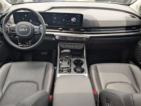 Certified 2026 Kia Carnival SX w/ SX Dark Edition Package FWD image 16