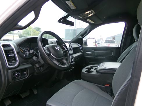 Used 2021 RAM 2500 Big Horn image 9