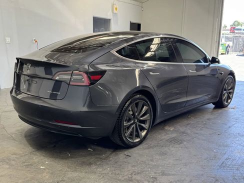 Used 2018 Tesla Model 3 Long Range image 4
