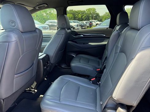 Used 2024 Buick Enclave Premium AWD/4WD image 35