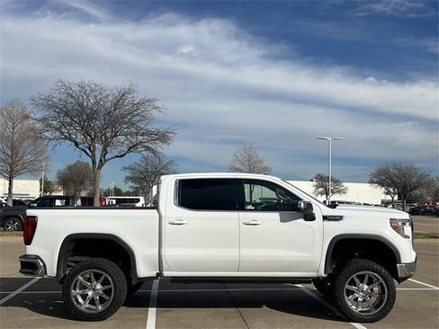 Used 2019 GMC Sierra 1500 SLE w/ SLE Value Package image 3