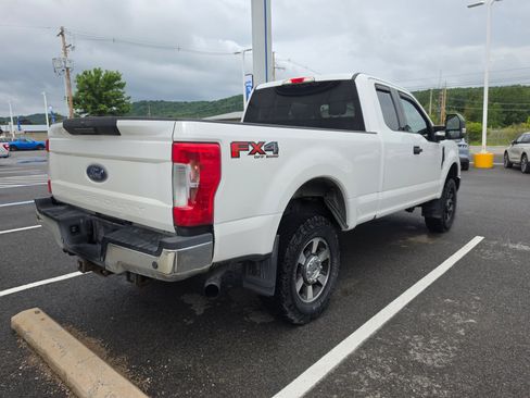 Used 2019 Ford F250 XLT w/ XLT Value Package AWD/4WD image 3