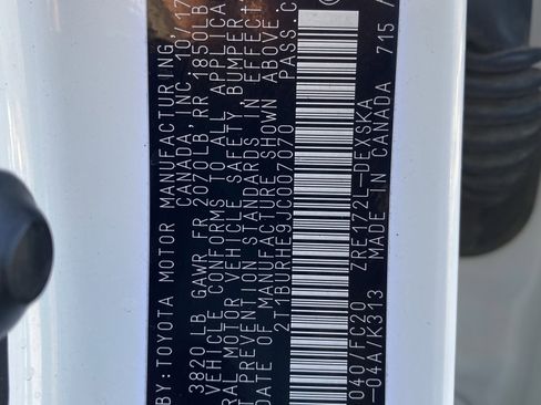 Used 2018 Toyota Corolla SE image 37