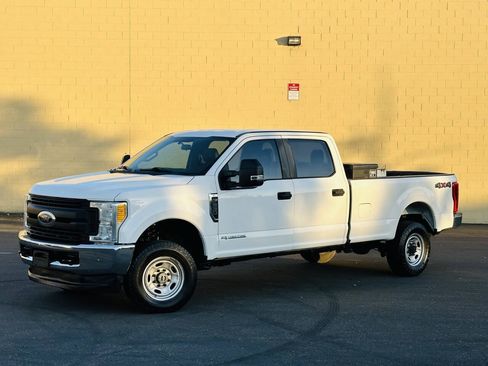 Used 2017 Ford F250 XL w/ Power Equipment Group AWD/4WD image 2