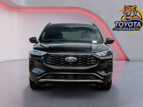 Used 2024 Ford Escape ST-Line FWD image 2
