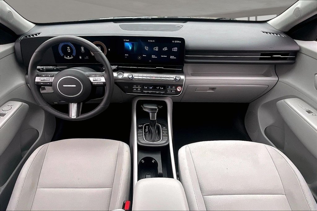 Used 2024 Hyundai Kona SEL AWD/4WD image 7