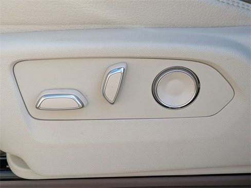 Used 2025 GMC Yukon Denali image 23