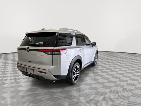 Certified 2025 Nissan Pathfinder Platinum w/ Cargo Package image 11