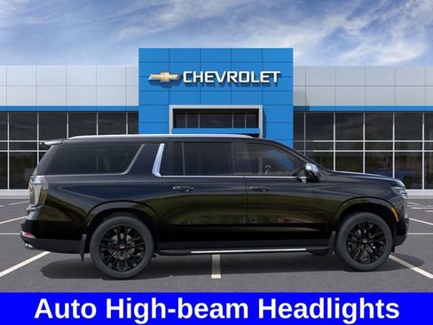 New 2026 Chevrolet Suburban Premier image 6