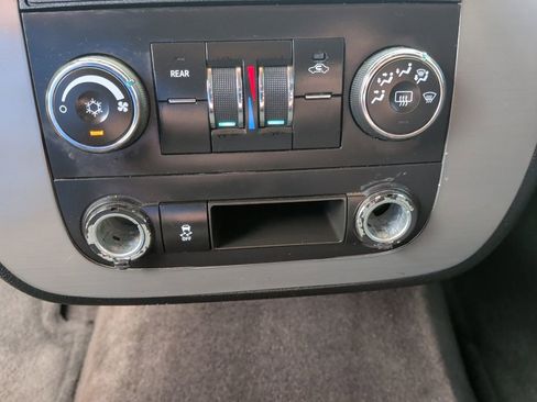 Used 2014 Chevrolet Tahoe 2WD image 22