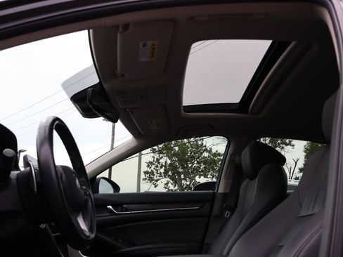 Used 2021 Honda Accord EX-L image 32