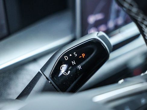 New 2026 Volkswagen Tiguan S image 32